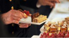 रॉयल शेफ ने शेयर की रॉयल विक्टोरिया स्पंज केक रेसिपी, चाय के साथ ट्राय करें रॉयल टेस्‍ट
