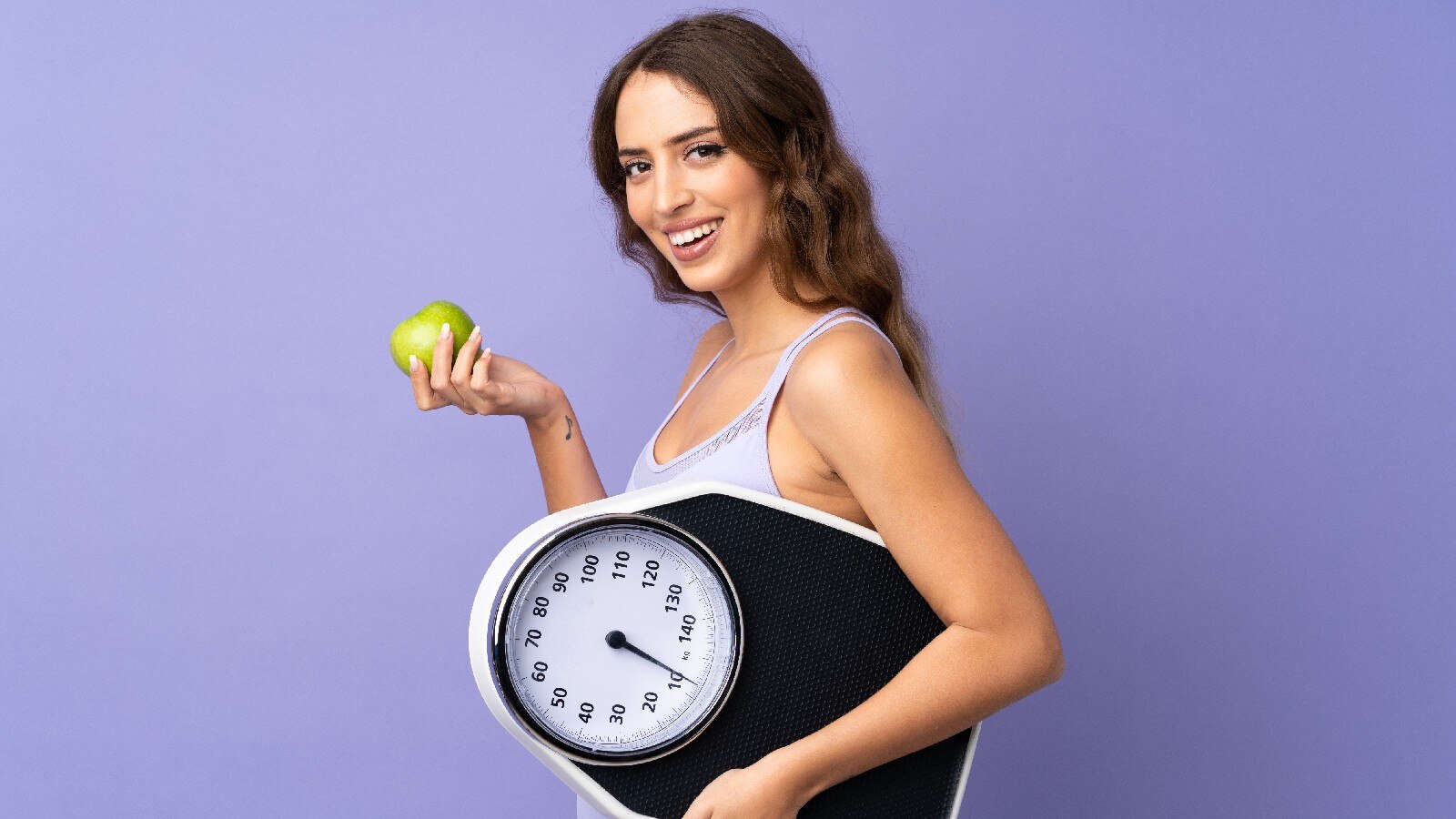 how much weight can you lose in a month - आप एक महीने में कितना वजन कम कर  सकते हैं | HealthShots Hindi