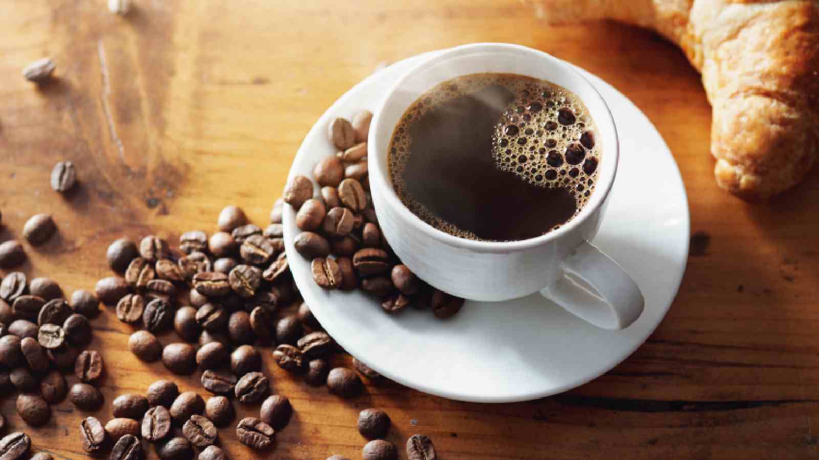 फैटी लीवर रोग के मरीजों को कॉफी पीने से बचना चाहिए