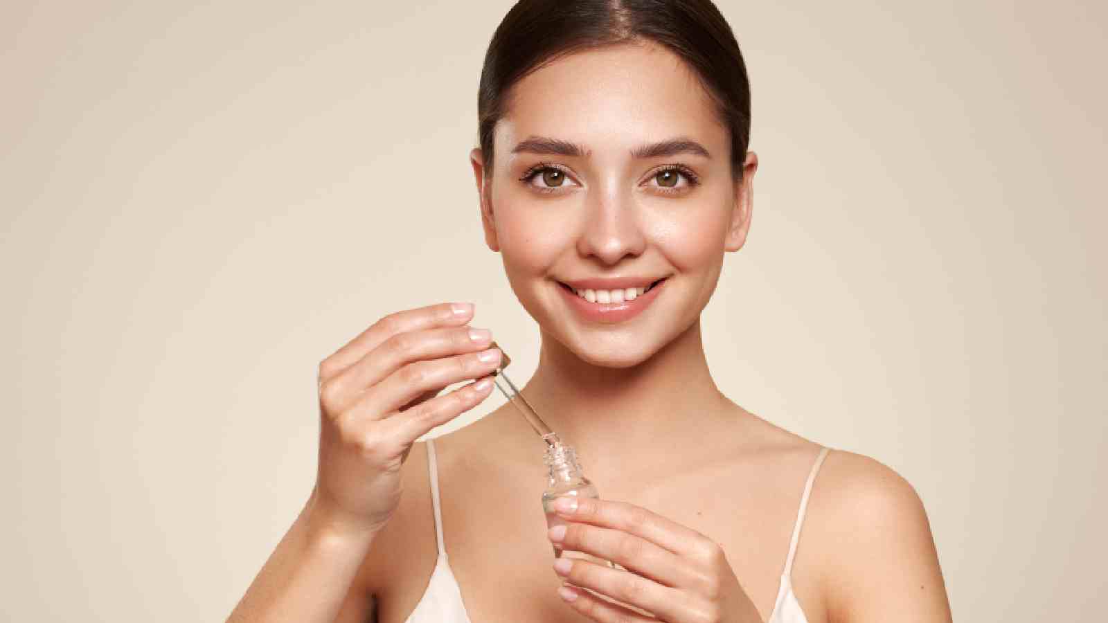 Include hyaluronic acid in your skin care routine. Signs of aging do not appear even after many years.