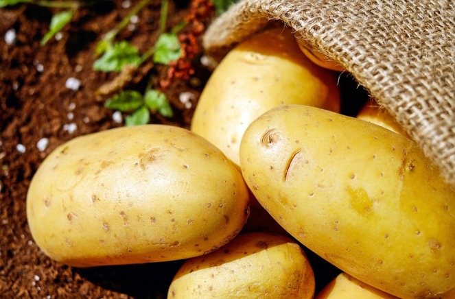 Get Spotless And Clear Skin At Home With Potato Juice