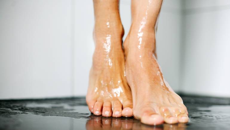 5 reasons why peeing in the shower isn't as gross as you think | HealthShots