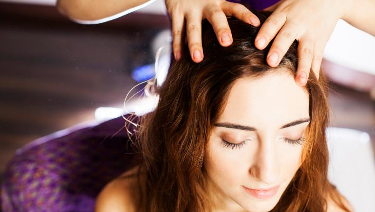 Hot oil treatment: Here's how warm oil hair massage can boost hair growth |  HealthShots