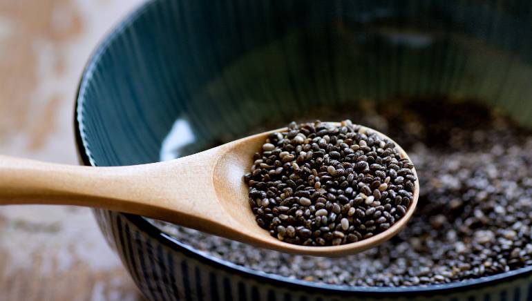 4 reasons why you need to snack on chia seeds for weight loss