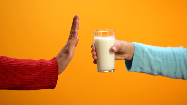 I started drinking milk on an empty stomach. Here's why that was a bad idea  | HealthShots