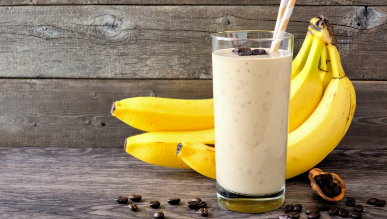 Smoothie recipes: Start your mornings with this coffee and banana smoothie  | HealthShots