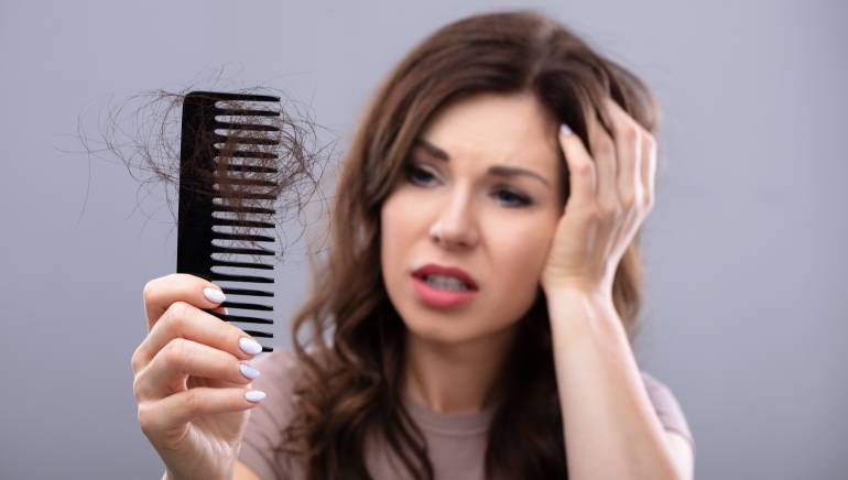 Hair loss remedies: Oiling your scalp when you have hair loss is a bad idea  | HealthShots