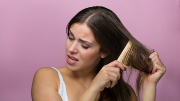Trust these 5 nifty hair hacks to prevent tangled hair | HealthShots