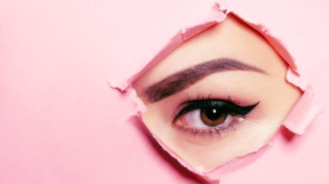 5 home remedies to cure eyebrow hair loss | HealthShots
