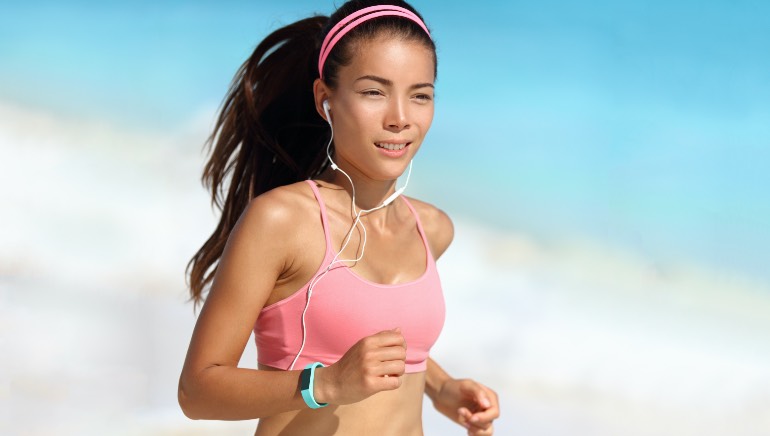 4 ways in which skipping a sports bra while working out can damage