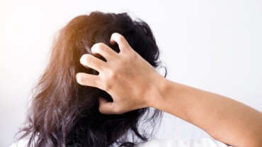 Here's what causes of greasy hair even after washing and 7 ways to fix it |  HealthShots