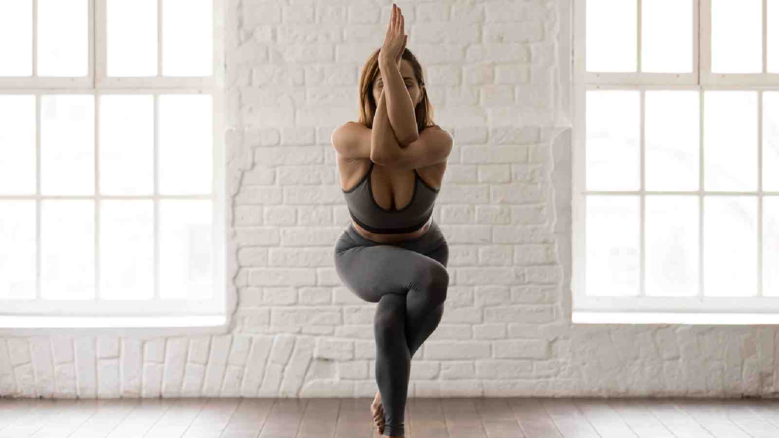 5 yoga poses to make your saggy breasts look firm